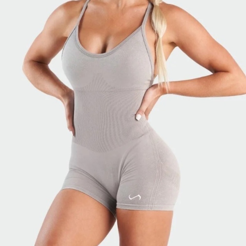 TLF‎ Vintage Sand Sculpt Seamless Scrunch Butt Onesie tan large open back